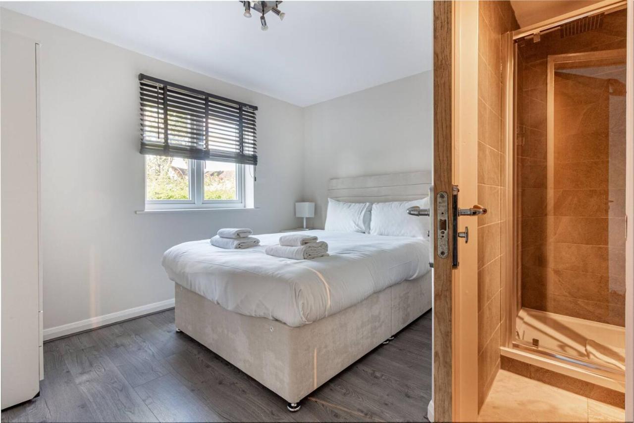 Lovely 2Bed Apt In Redditch, Free Wi-Fi & Parking Eksteriør bilde
